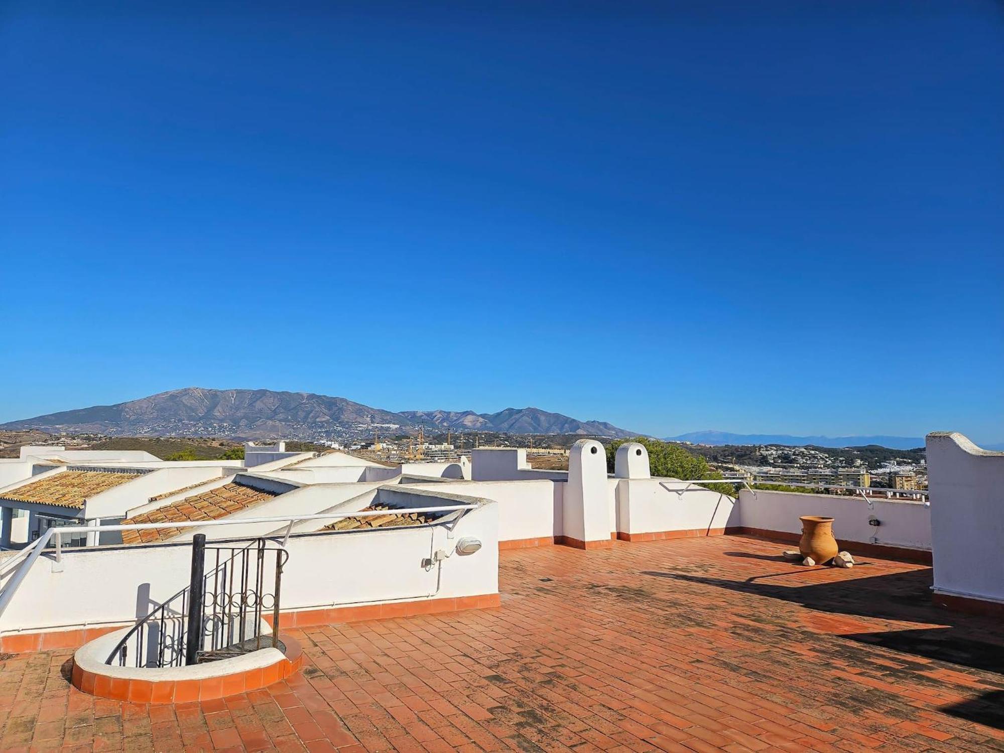 Two Bedroom Penthouse In Miraflores With Sea Views MIJAS COSTA Exterior foto